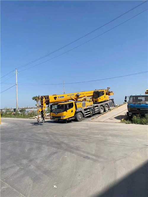 个旧市吊车作业时，可能会产生哪些额外收费项目？